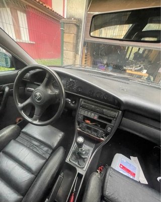 Audi 100 2.3E Inyección 133 CV + mucho recambio
