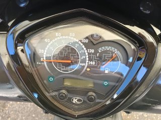 Moto Kymco 125 Negra