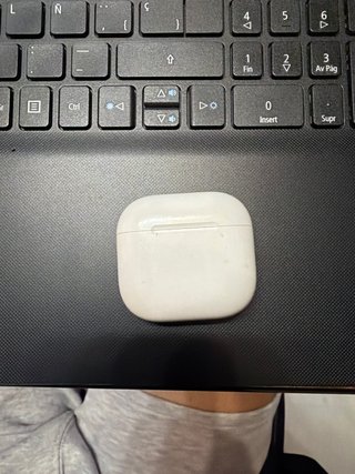 Airpods 4 Blancos usados