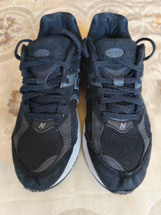 New Balance 2002R Talla 42.5