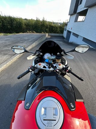 BMW S1000RR Roja y Blanca