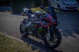 BMW S1000RR Roja y Blanca