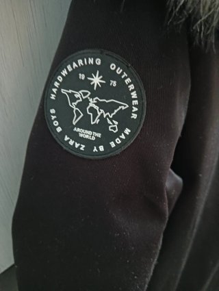 Abrigo Zara Boys Negro con Capucha