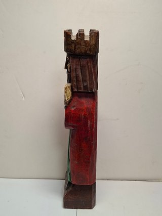 Figura Rey Talla Madera Estilo Románico