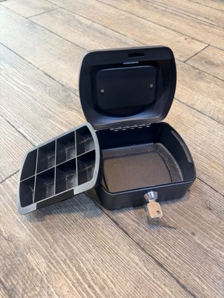Caja Fuerte Portátil Negra con Llave