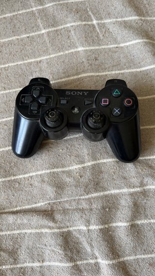Lote PS3: Consola, 2 Mandos y 11 Juegos