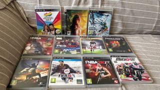 Lote PS3: Consola, 2 Mandos y 11 Juegos