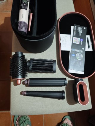 Moldeador Dyson Gris