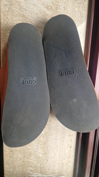 Sandalias de cuero con hebillas