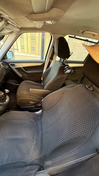 Citroen Grand C4 Picasso 2010