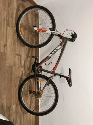 Bicicleta Rockrider Roja y Negra Montaña