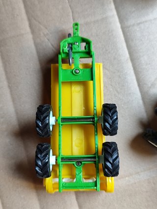 Tractor a fricción con remolque