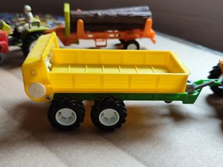 Tractor a fricción con remolque