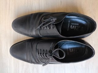 Zapatos de piel negros Talla 42