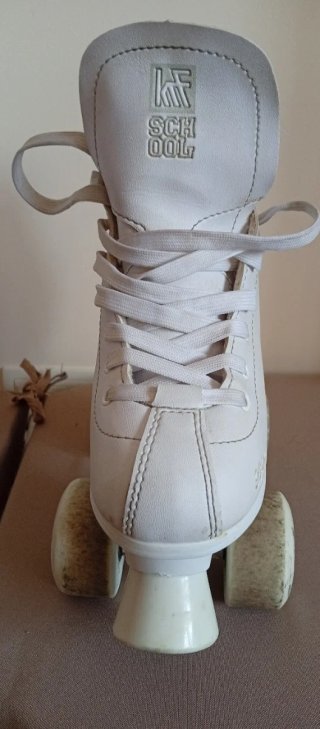 Patines 4 ruedas blancos talla 34