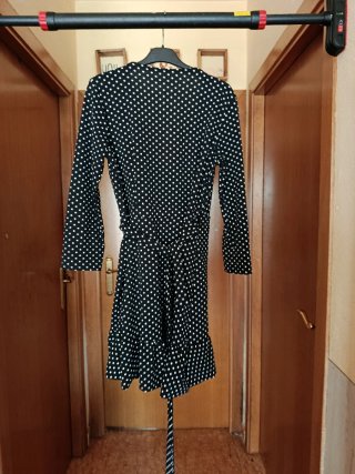 Vestido lunares negro y blanco