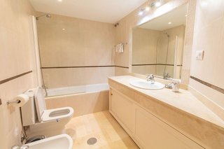 Piso en venta en Elviria en Marbella