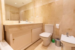 Piso en venta en Elviria en Marbella