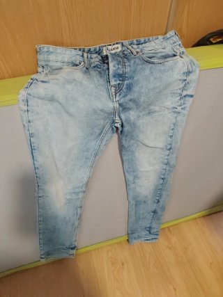 Pantalones vaqueros Pull&Bear talla 48