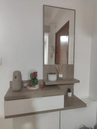 Mueble recibidor con espejo