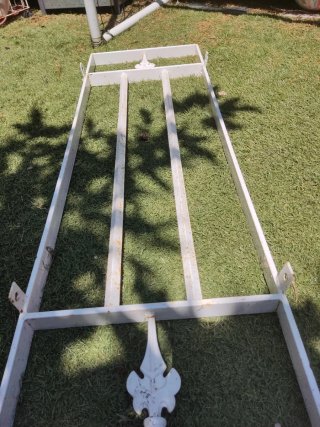 2 Rejas de ventana metálicas