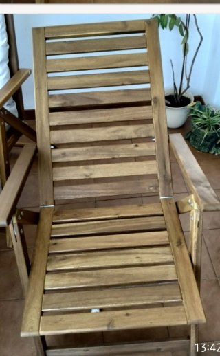 Silla de madera para terraza o jardín