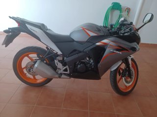 Honda CBR 125R Gris/Naranja 2011