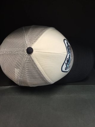 Gorra New Era 9Forty Beige y Negra
