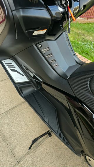 Yamaha Tmax 530 Maxi Scooter Negra/Gris
