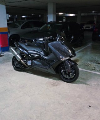 Yamaha Tmax 530 Maxi Scooter Negra/Gris
