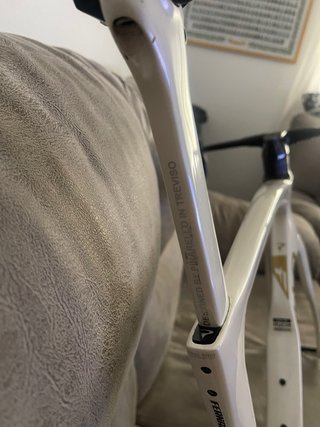 Pinarello Dogma Blanco y Dorado