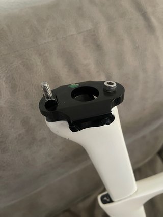 Pinarello Dogma Blanco y Dorado