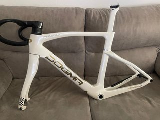 Pinarello Dogma Blanco y Dorado