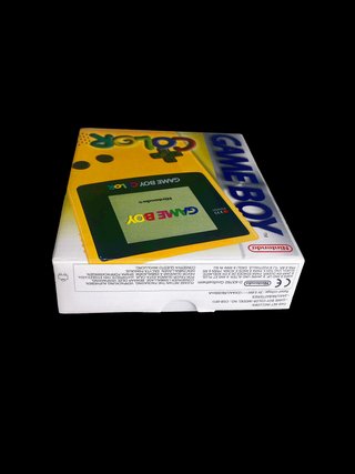 Game Boy Color Yellow - 1999 Nintendo - Bergsala