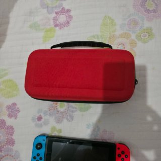 Consola Nintendo Switch Azul y Rojo