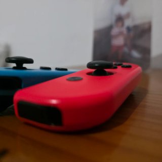 Consola Nintendo Switch Azul y Rojo