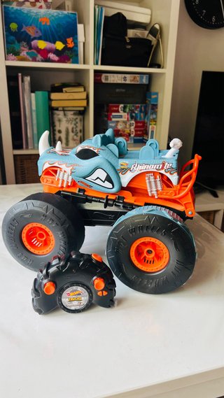 Hot Wheels Monster Trucks Coche RC