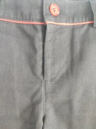 Pantalón corto vestir Salesianos T4