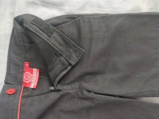Pantalón corto vestir Salesianos T4