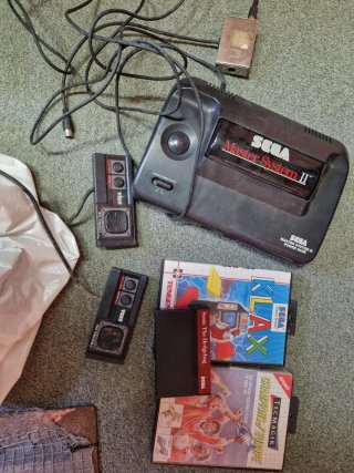 Sega Master System II con juegos y mandos