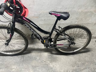 Bicicleta niña B-PRO negra y rosa . Precio dos