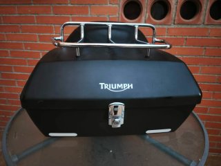 Baúl Custom Moto Negro con Parrilla Cromada