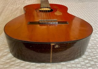 Guitarra Española Yamaha con Funda