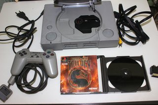 Sony PlayStation PS1 + Mortal Kombat Trilogy PAL