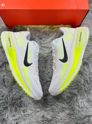 Nike vomero 18