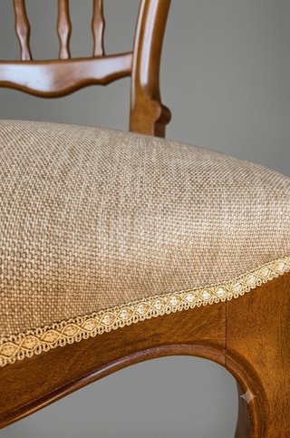 Silla clásica de abedul hecha a mano (Nueva)