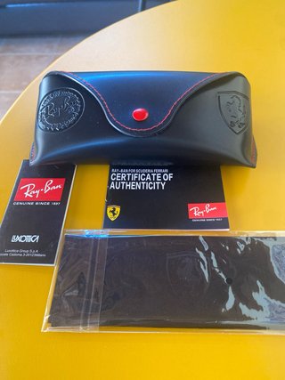 Gafas Ray-Ban Scuderia Ferrari
