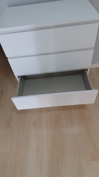 Cómoda Ikea Blanca  negociable..