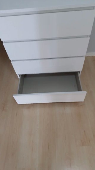 Cómoda Ikea Blanca  negociable..