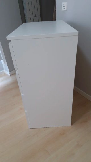 Cómoda Ikea Blanca  negociable..